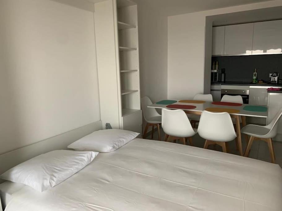 Appartement Tout Confort & Parking Beausoleil Buitenkant foto