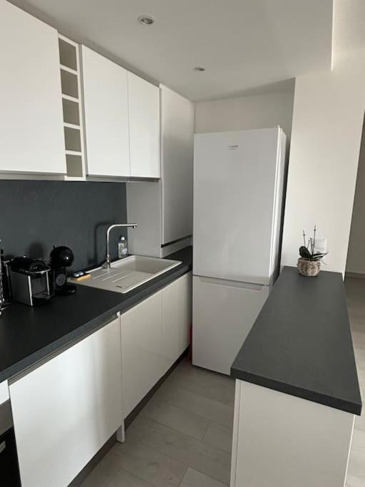 Appartement Tout Confort & Parking Beausoleil Buitenkant foto